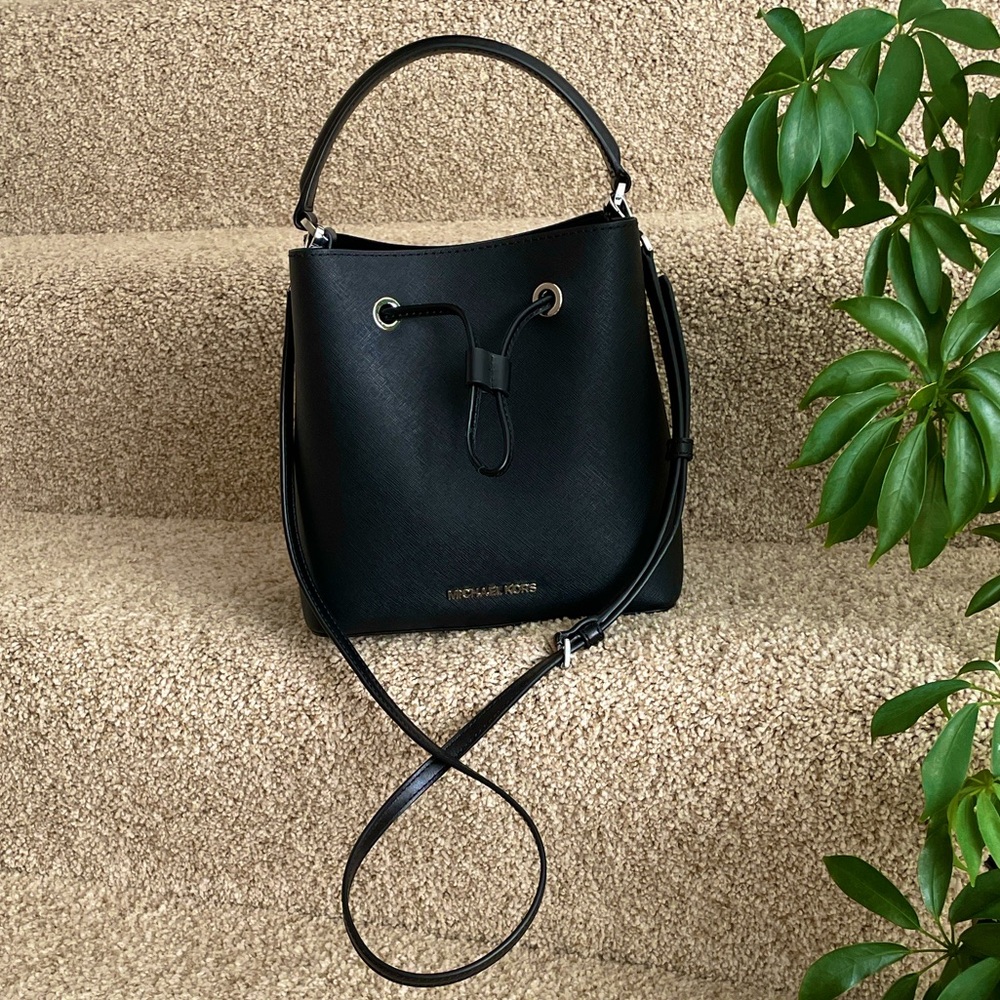 Michael Kors Medium Suri Bucket Bag